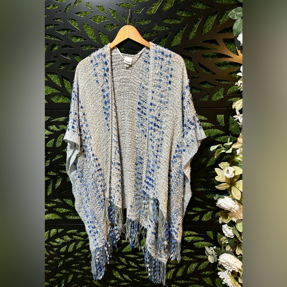 Sonoma Gray and Blue Knit Fringe Shawl Wrap